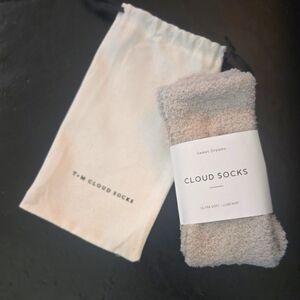 *3/$20 Luxe Cloud Socks Warm Soft Cozy Fuzzy Unisex Sleep Socks Tan Cream